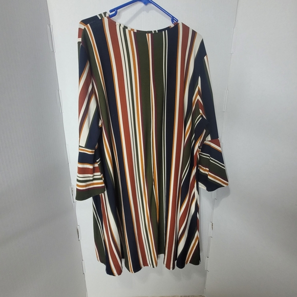 Flowy Horizontal - Picture 2 of 7